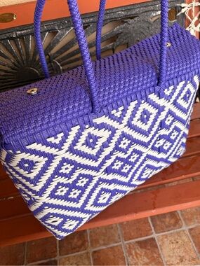 Woven Purple & White Tote Grocery, picnic, travel plastic, water resistant.